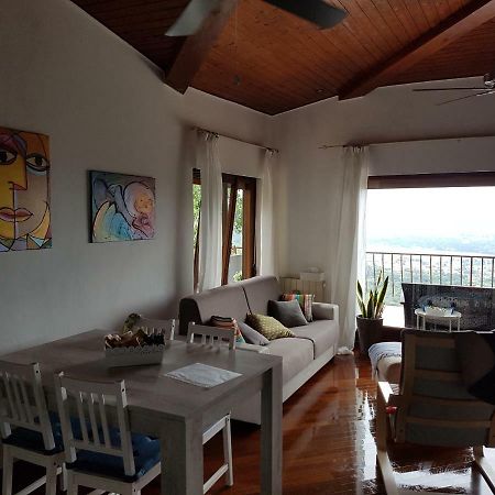 Blue Chalet Villanuova sul clisi Luaran gambar